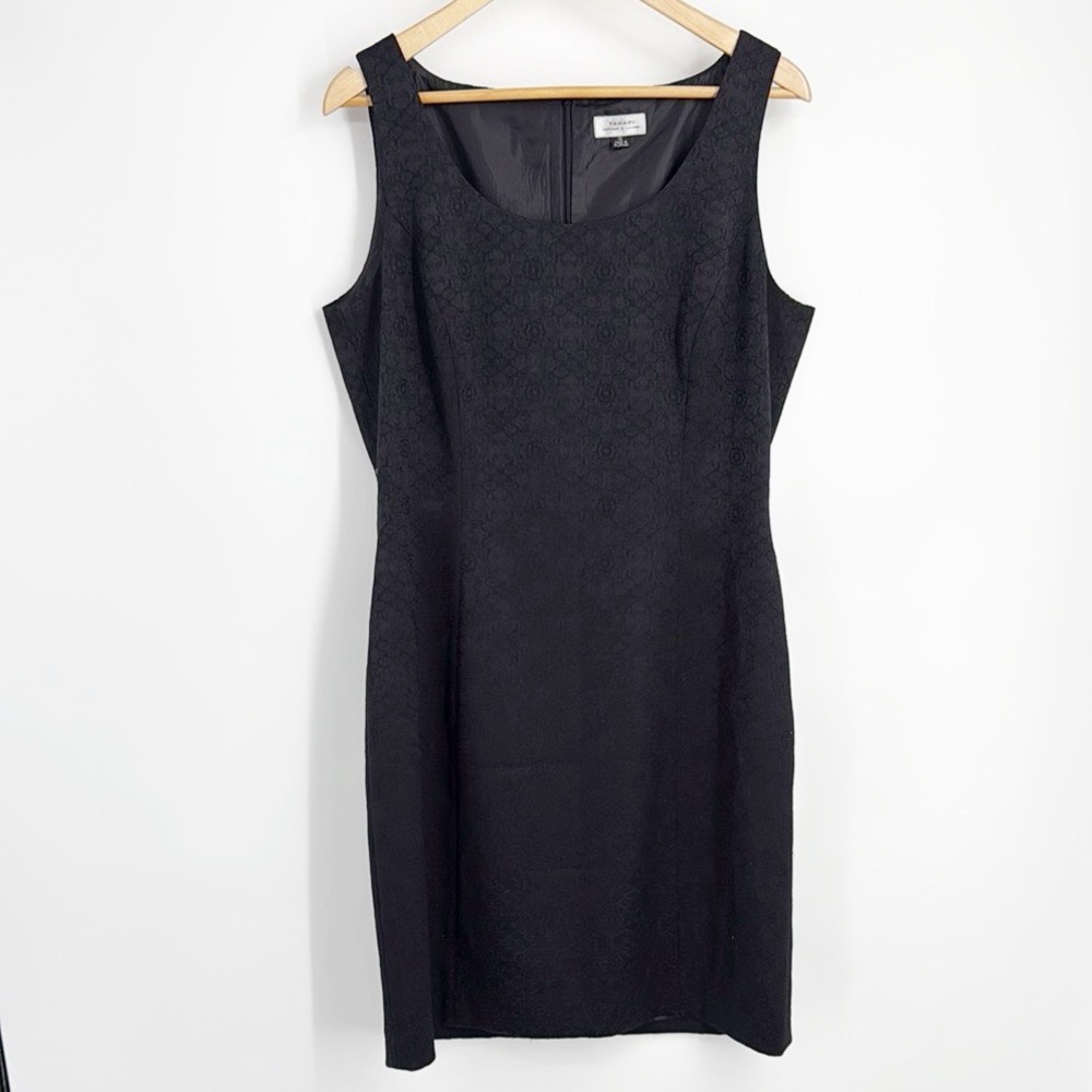 Tahari ASL sleeveless textured embossed floral sheath dress size 12 Black